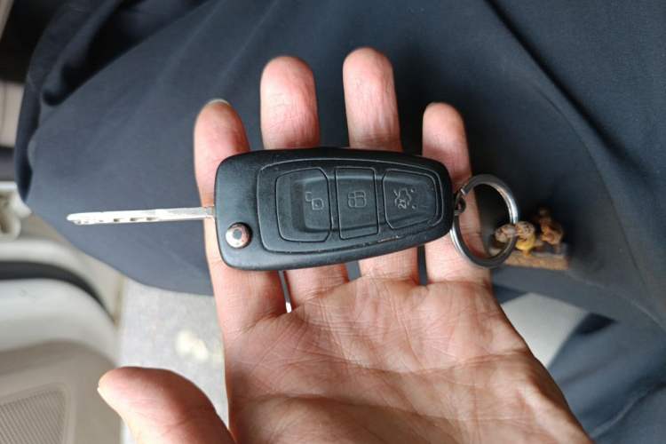 Used Ford Focus 2012 Sedan 1.6L Manual Comfort Model Vehicle Key