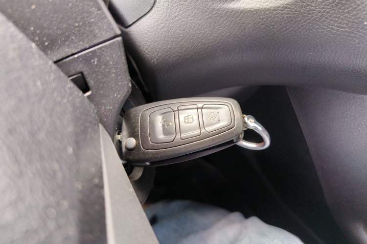 Used Ford Focus 2012 Sedan 1.6L Automatic Fashion Edition Vehicle Key