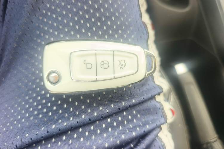 Used Ford Focus 2012 Sedan 1.6L Automatic Fashion Edition Vehicle Key
