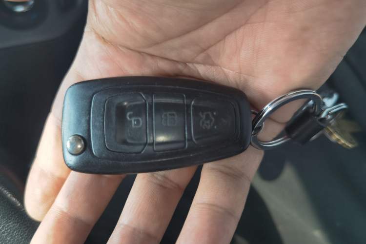 Used Ford Focus 2012 Hatchback 1.6L Automatic Fashion Edition Vehicle Key