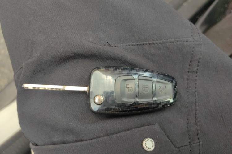 Used Ford Focus 2012 Hatchback 1.6L Automatic Fashion Edition Vehicle Key