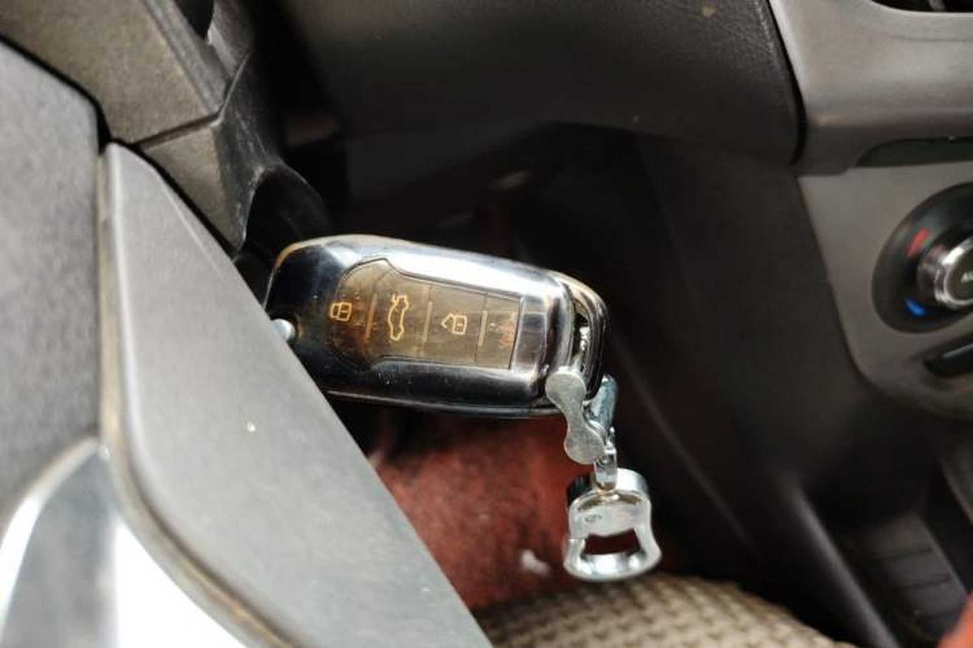Used Ford Focus 2012 Sedan 1.6L Automatic Fashion Edition Vehicle Key