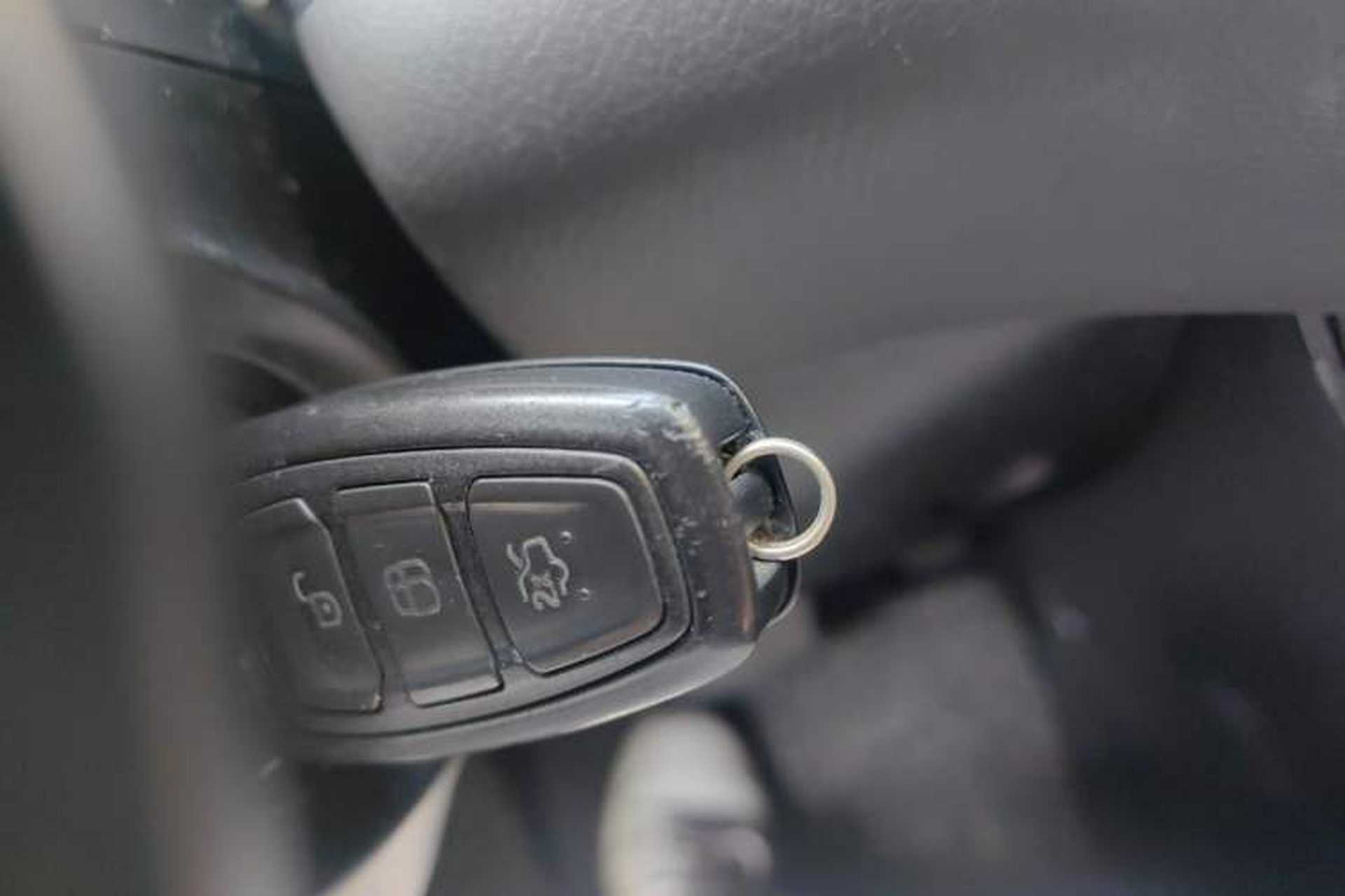 Used Ford Focus 2012 Sedan 1.6L Automatic Fashion Edition Vehicle Key