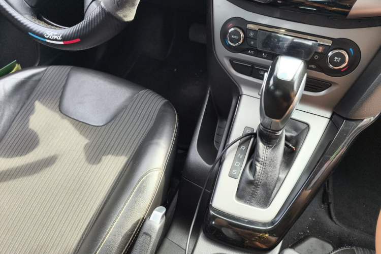 Used Ford Focus 2012 Sedan 1.6L Automatic Fashion Edition Vehicle Key