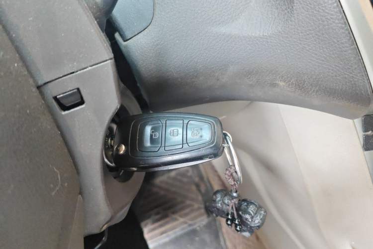 Used Ford Focus 2012 Hatchback 1.6L Automatic Fashion Edition Vehicle Key