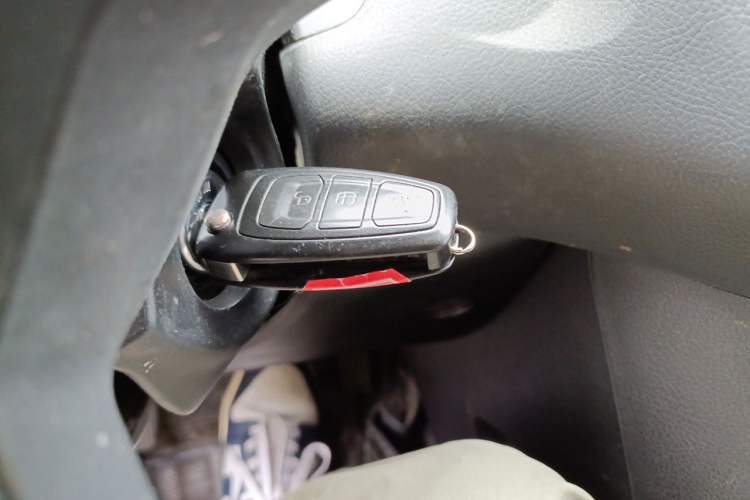 Used Ford Focus 2012 Sedan 1.6L Manual Fashion Edition Vehicle Key