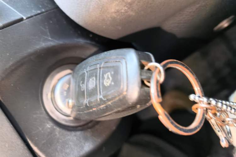 Used Ford Focus 2012 Sedan 1.6L Automatic Fashion Edition Vehicle Key