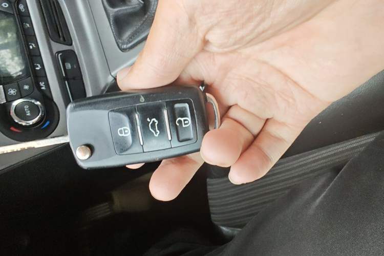 Used Ford Focus 2012 Hatchback 1.6L Manual Fashion Edition Vehicle Key