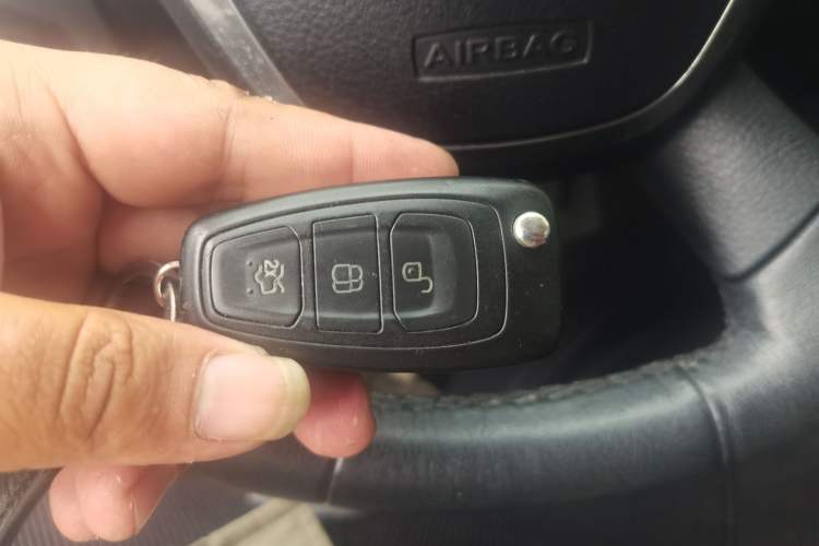 Used Ford Focus 2012 Sedan 1.6L Manual Fashion Edition Vehicle Key