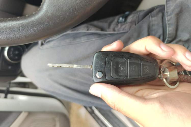 Used Ford Focus 2012 Hatchback 1.6L Manual Fashion Edition Vehicle Key