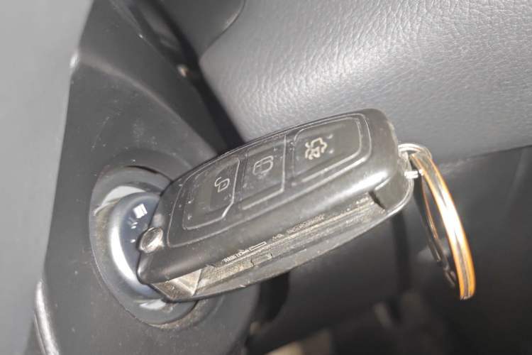 Used Ford Focus 2012 Hatchback 1.6L Automatic Fashion Edition Vehicle Key