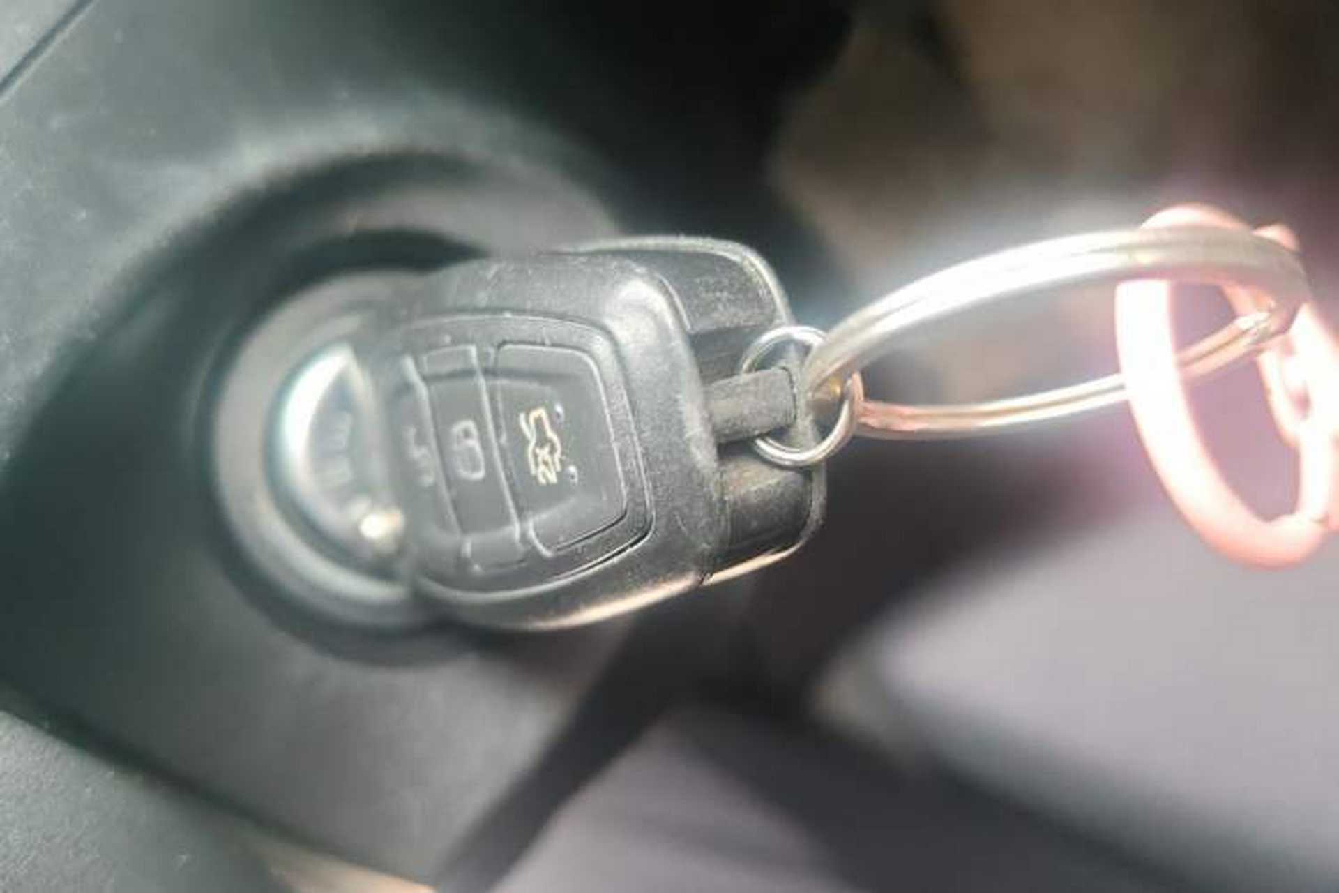 Used Ford Focus 2012 Hatchback 1.6L Automatic Fashion Edition Vehicle Key