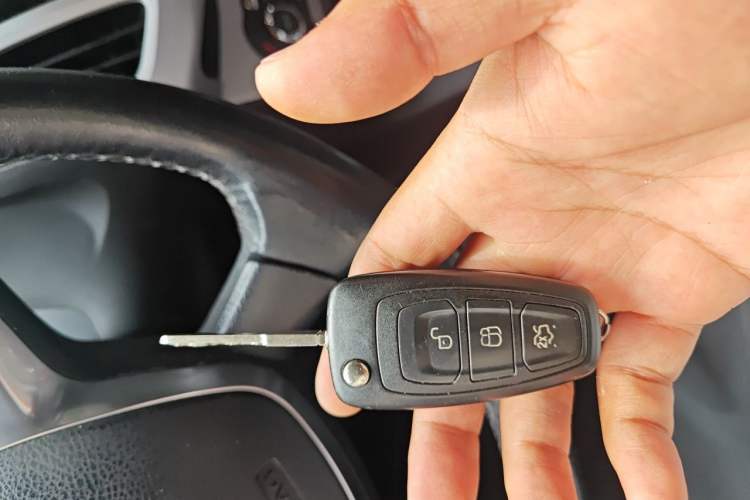 Used Ford Focus 2012 Hatchback 2.0L Automatic Luxury Sport Model Vehicle Key