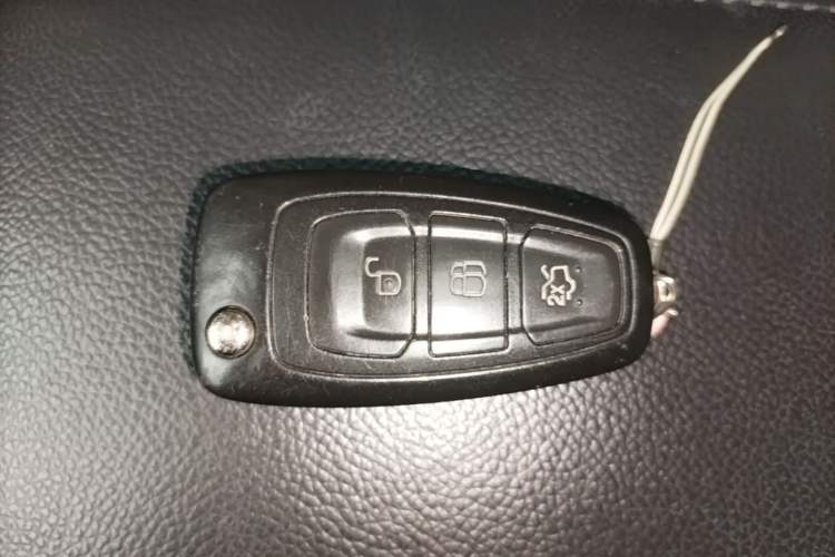 Used Ford Focus 2012 Hatchback 1.6L Automatic Fashion Edition Vehicle Key