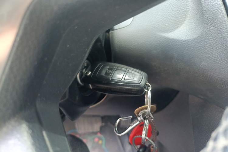 Used Ford Focus 2012 Hatchback 1.6L Automatic Fashion Edition Vehicle Key