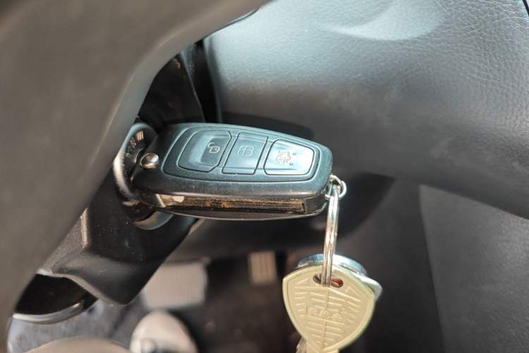 Used Ford Focus 2012 Hatchback 1.6L Automatic Fashion Edition Vehicle Key