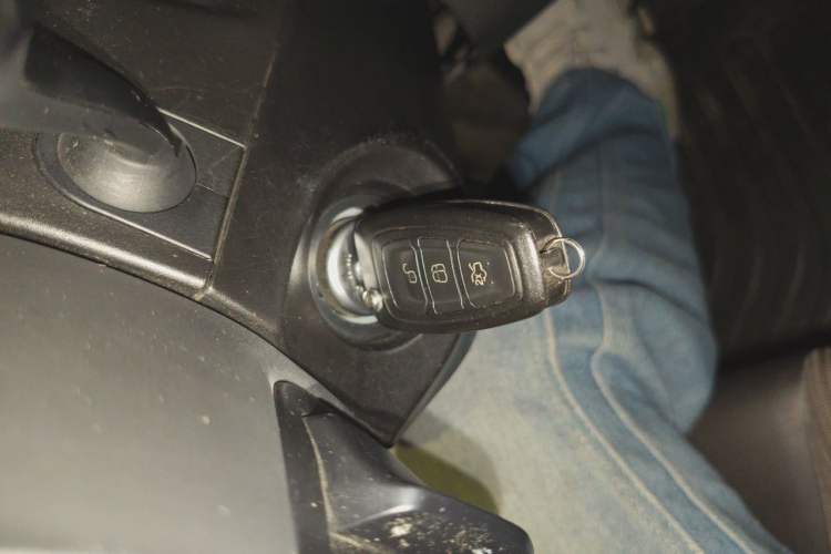 Used Ford Focus 2012 Hatchback 1.6L Automatic Fashion Edition Vehicle Key