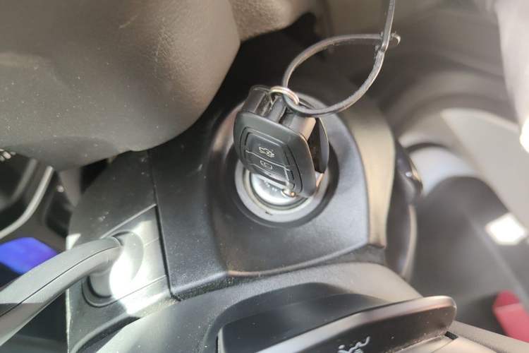 Used Ford Focus 2012 Sedan 1.6L Automatic Fashion Edition Vehicle Key