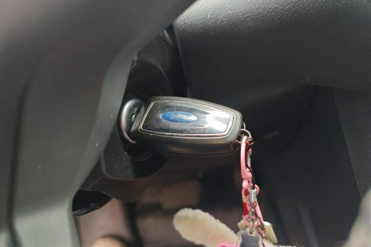 Used Ford Focus 2012 Hatchback 1.6L Automatic Fashion Edition Vehicle Key