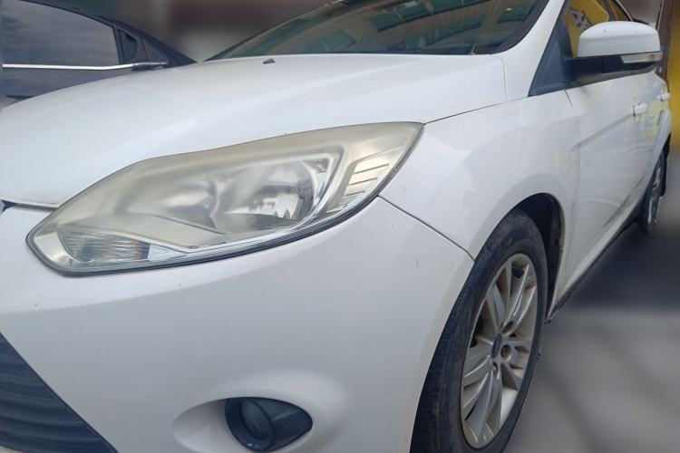 Used Ford Focus 2012 Sedan 1.6L Automatic Comfort Model Guazi used car, China used car export, Used car for sale, Used cars, Cheapest cars for sale