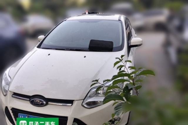 Ford Focus 2012 Hatchback 1.6L Automatic Fashion Edition с пробегом