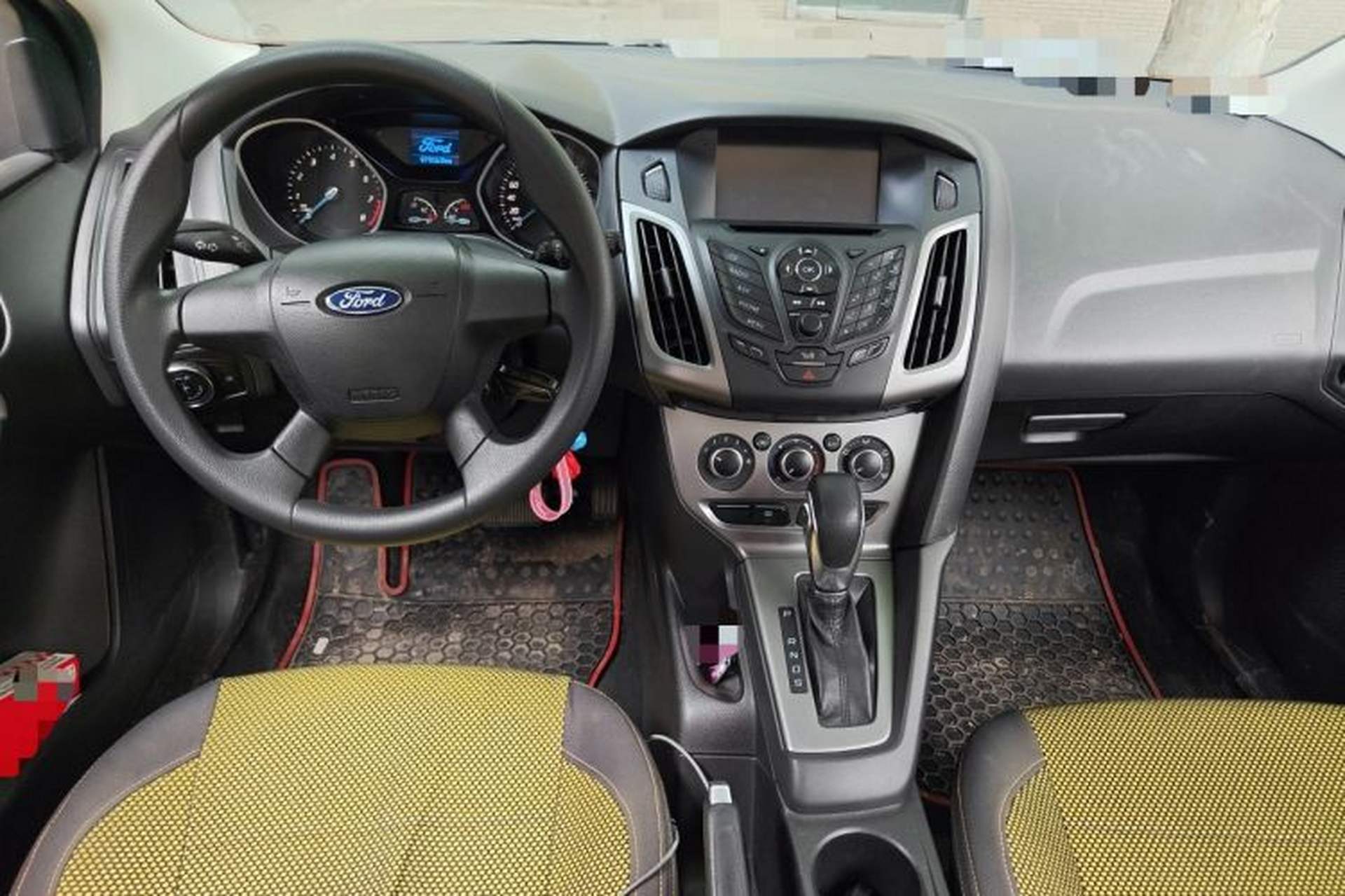 Used Ford Focus 2012 Hatchback 1.6L Automatic Comfort Model Center Console