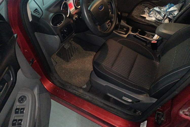 Used Ford Focus 2012 Hatchback Classic 1.8L Automatic Fashion Edition Driver Seat