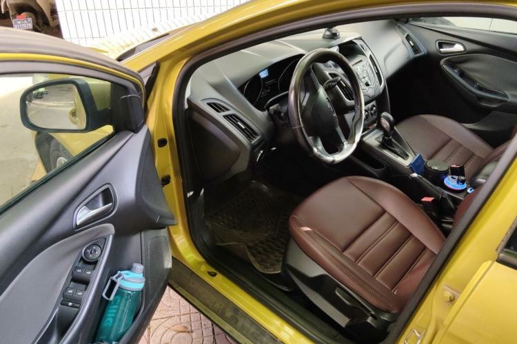 Used Ford Focus 2012 Hatchback 1.6L Automatic Comfort Model Driver Seat