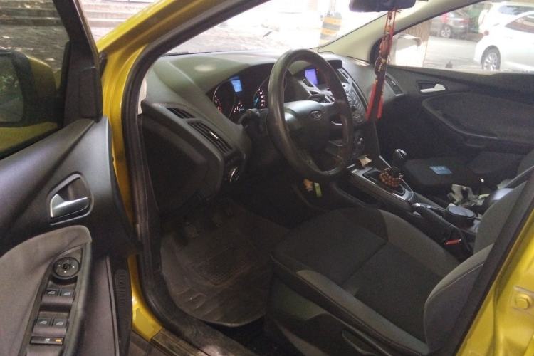 Used Ford Focus 2012 Hatchback 1.6L Manual Comfort Model Driver Seat