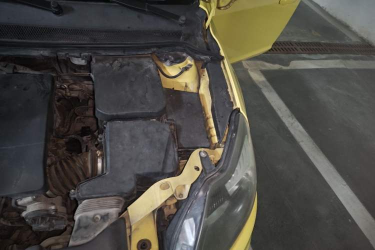 Used Ford Focus 2012 Hatchback Classic 1.8L Manual Fashion Edition Engine Bay Left