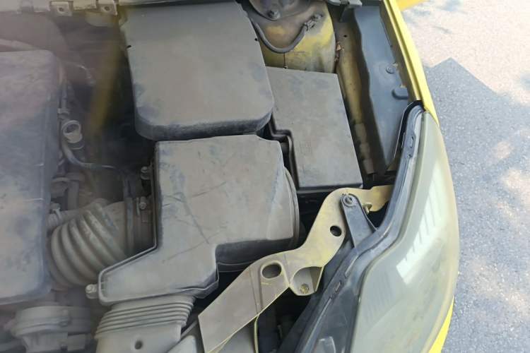 Used Ford Focus 2012 Hatchback Classic 1.8L Automatic Base Model Engine Bay Left