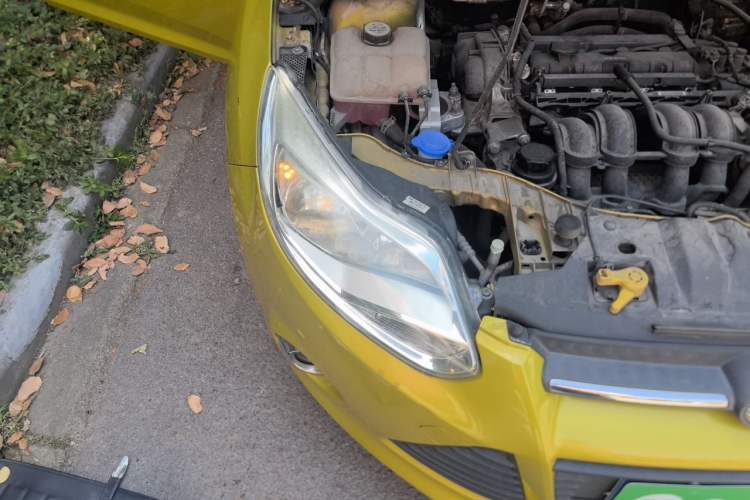 Used Ford Focus 2012 Hatchback 1.6L Automatic Fashion Edition Engine Bay Right