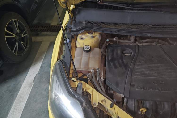 Used Ford Focus 2012 Hatchback Classic 1.8L Manual Fashion Edition Engine Bay Right