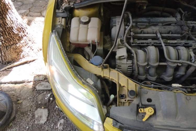 Used Ford Focus 2012 Hatchback 1.6L Manual Comfort Model Engine Bay Right