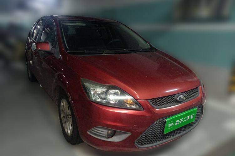 Used Ford Focus 2012 Hatchback Classic 1.8L Automatic Fashion Edition Front Right 45 Deg