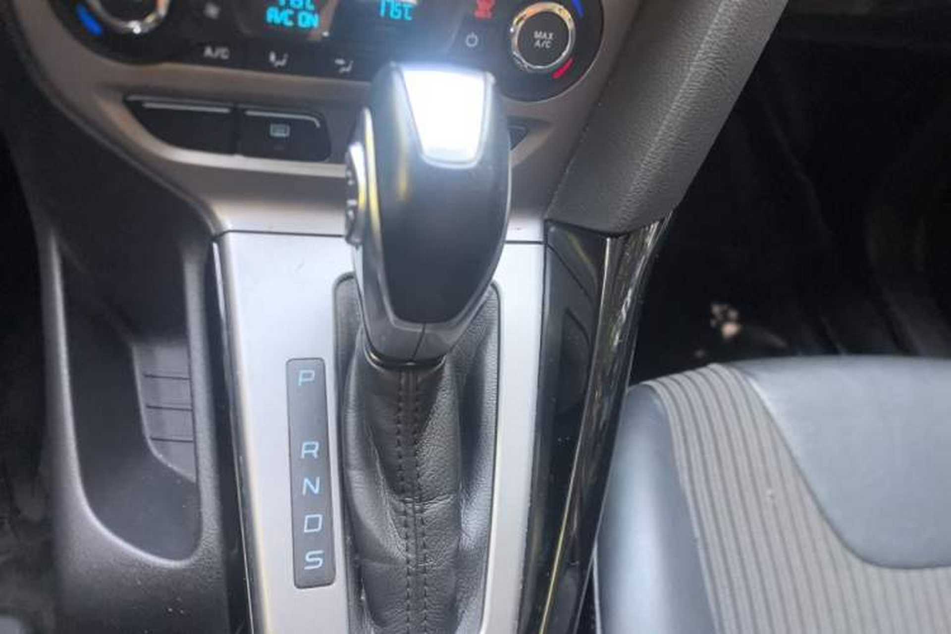 Used Ford Focus 2012 Hatchback 1.6L Automatic Fashion Edition Gear Lever