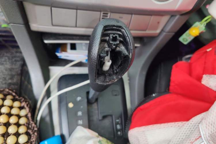 Used Ford Focus 2012 Hatchback Classic 1.8L Automatic Base Model Gear Lever