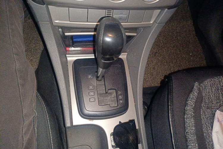 Used Ford Focus 2012 Hatchback Classic 1.8L Automatic Fashion Edition Gear Lever