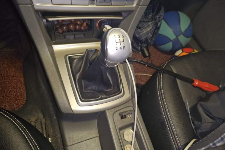 Used Ford Focus 2012 Hatchback Classic 1.8L Manual Fashion Edition Gear Lever