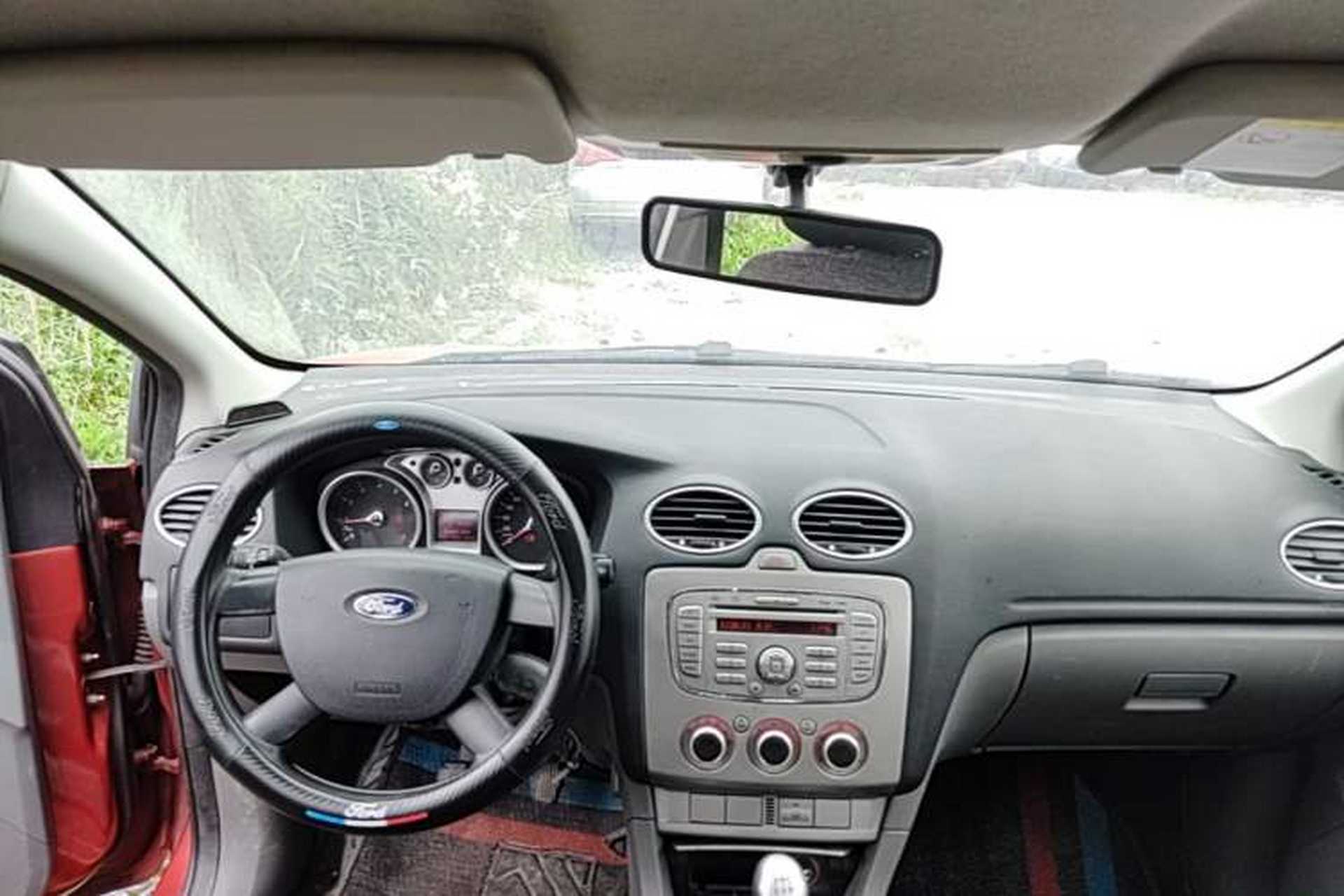 Used Ford Focus 2012 Hatchback Classic 1.8L Manual Base Model Headliner