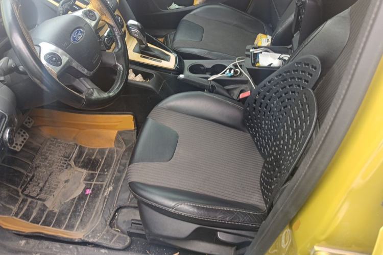 Used Ford Focus 2012 Hatchback 1.6L Automatic Fashion Edition Left Front Seat