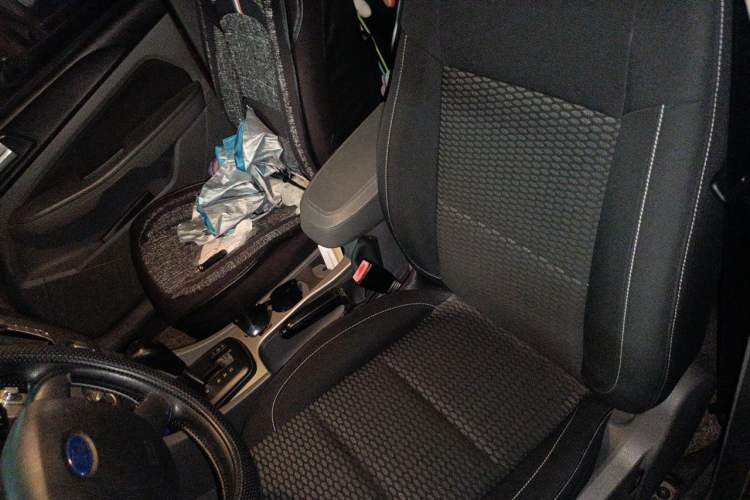 Used Ford Focus 2012 Hatchback Classic 1.8L Automatic Fashion Edition Left Front Seat