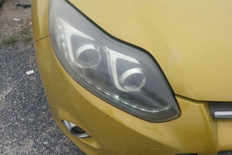 Used Ford Focus 2012 Hatchback 1.6L Automatic Fashion Edition Right Front Headlight