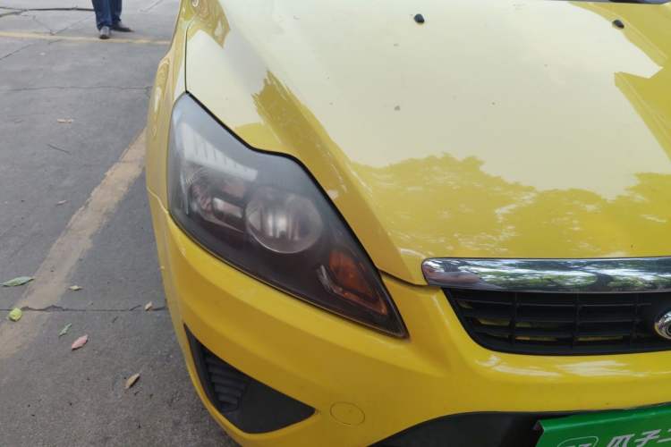 Used Ford Focus 2012 Hatchback Classic 1.8L Automatic Base Model Right Front Headlight