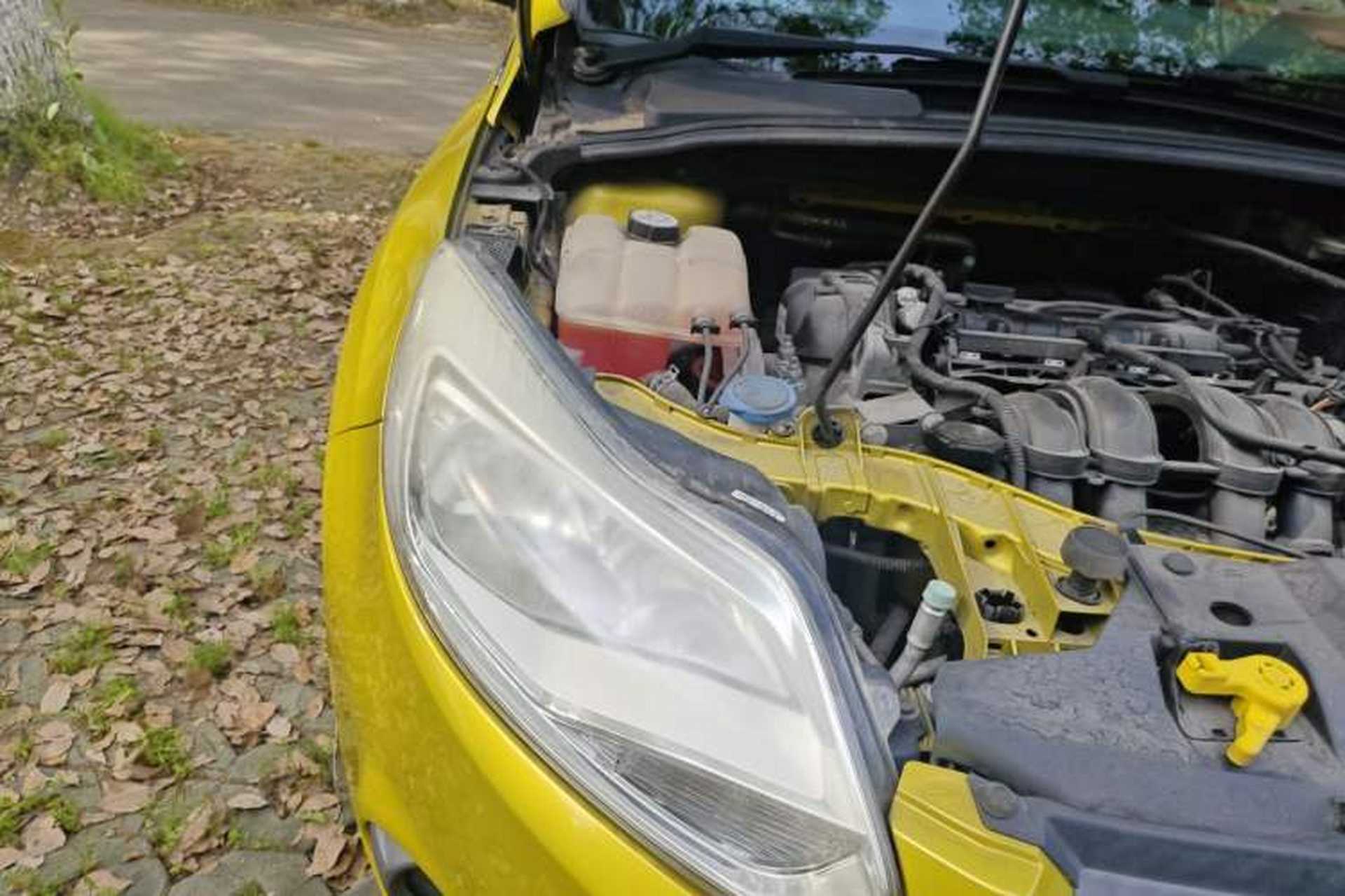 Used Ford Focus 2012 Hatchback 1.6L Automatic Comfort Model Right Front Headlight