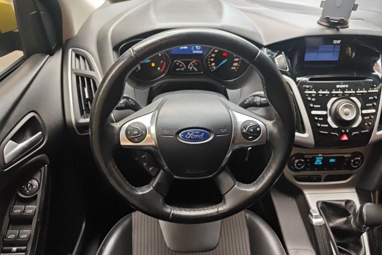 Used Ford Focus 2012 Hatchback 2.0L Manual Luxury Sport Model Steering Wheel