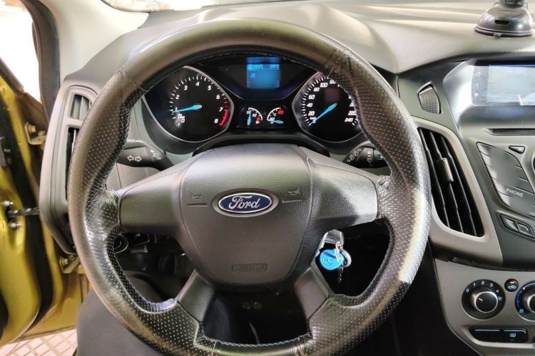 Used Ford Focus 2012 Hatchback 1.6L Automatic Comfort Model Steering Wheel