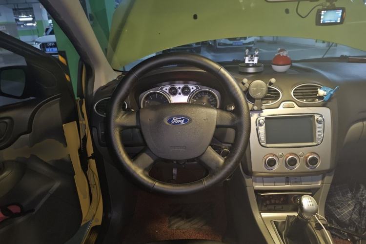 Used Ford Focus 2012 Hatchback Classic 1.8L Manual Fashion Edition Steering Wheel