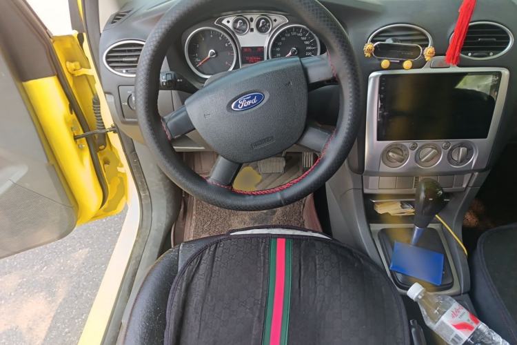 Used Ford Focus 2012 Hatchback Classic 1.8L Automatic Base Model Steering Wheel