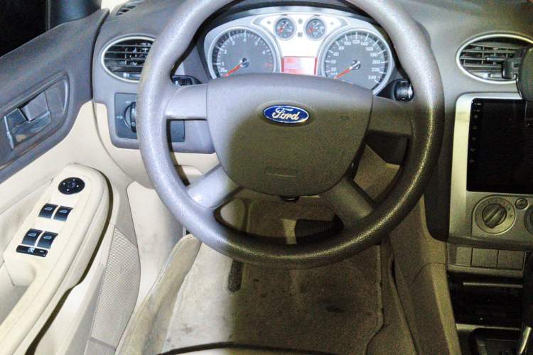 Used Ford Focus 2012 Hatchback Classic 1.8L Automatic Fashion Edition Steering Wheel